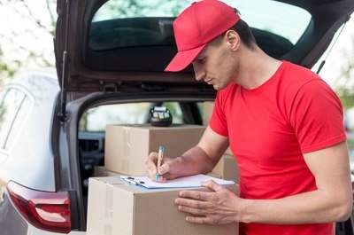 Parcel Delivery Image